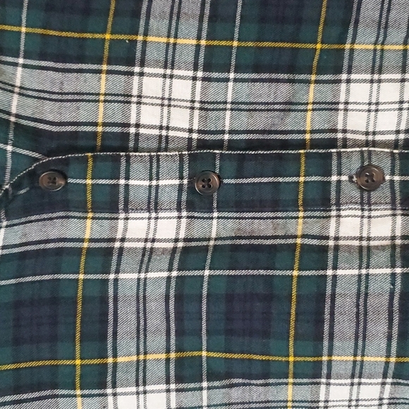 checkered shirt - Picture 3 of 4